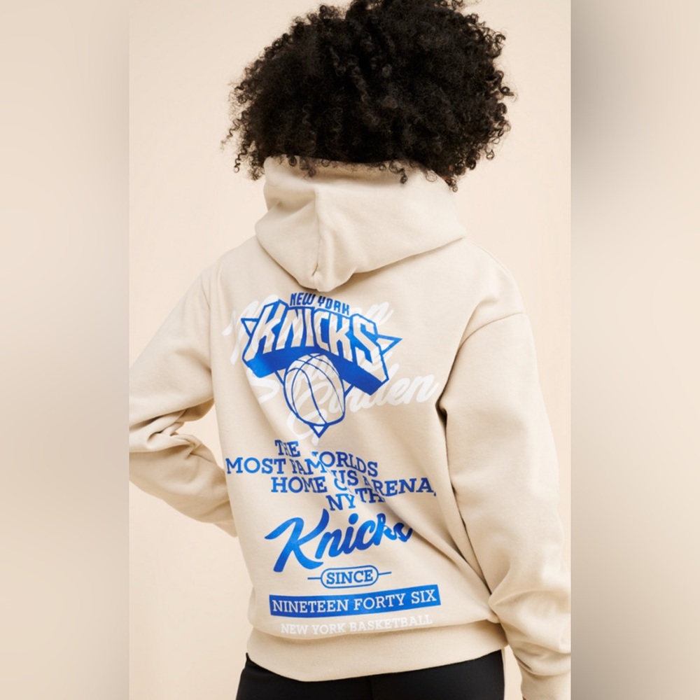 NWOT Knicks Beige Hoodie size xs